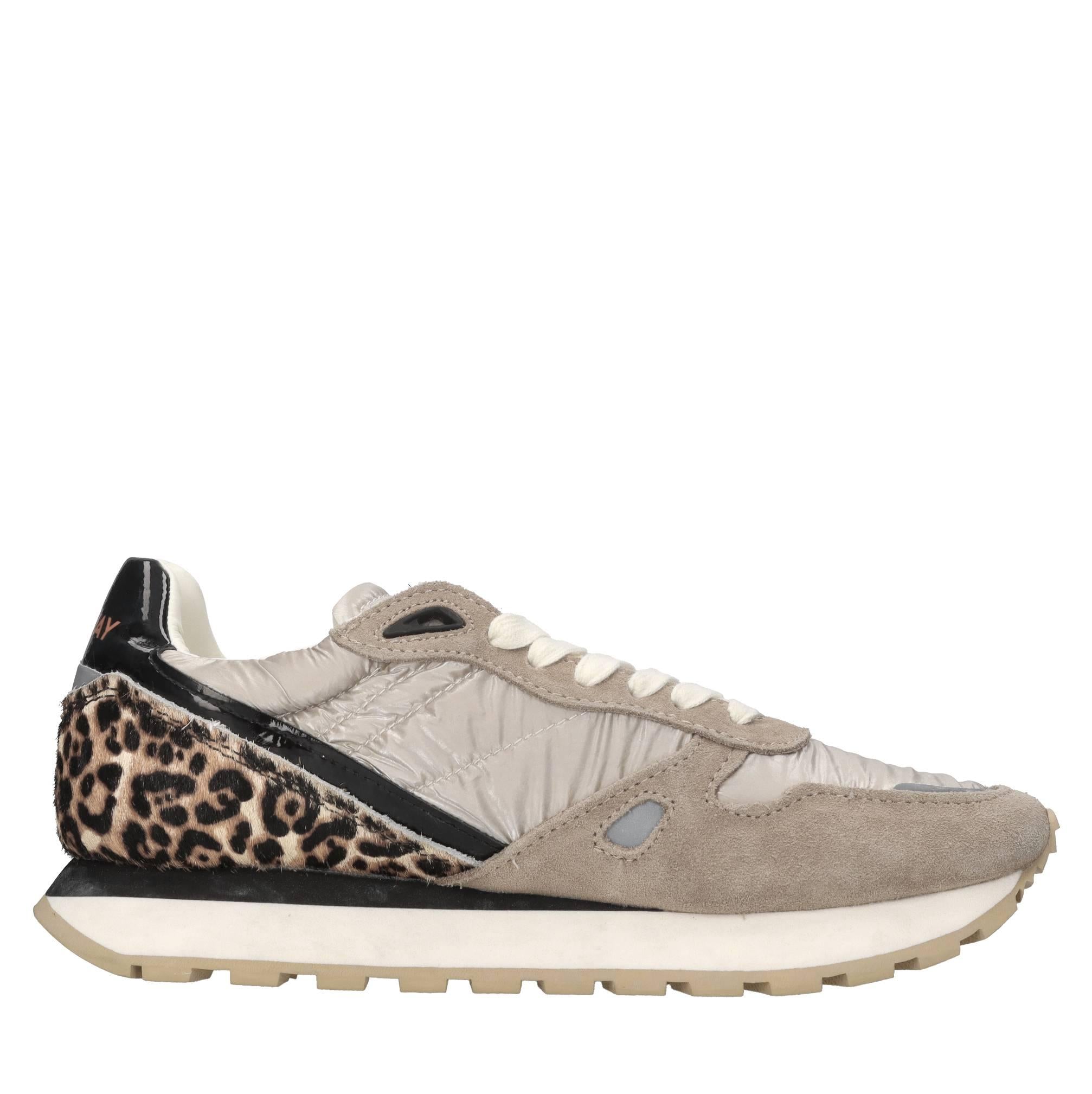 Sneakers in pelle e tessuto 