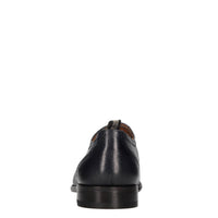 Stringate in pelle 