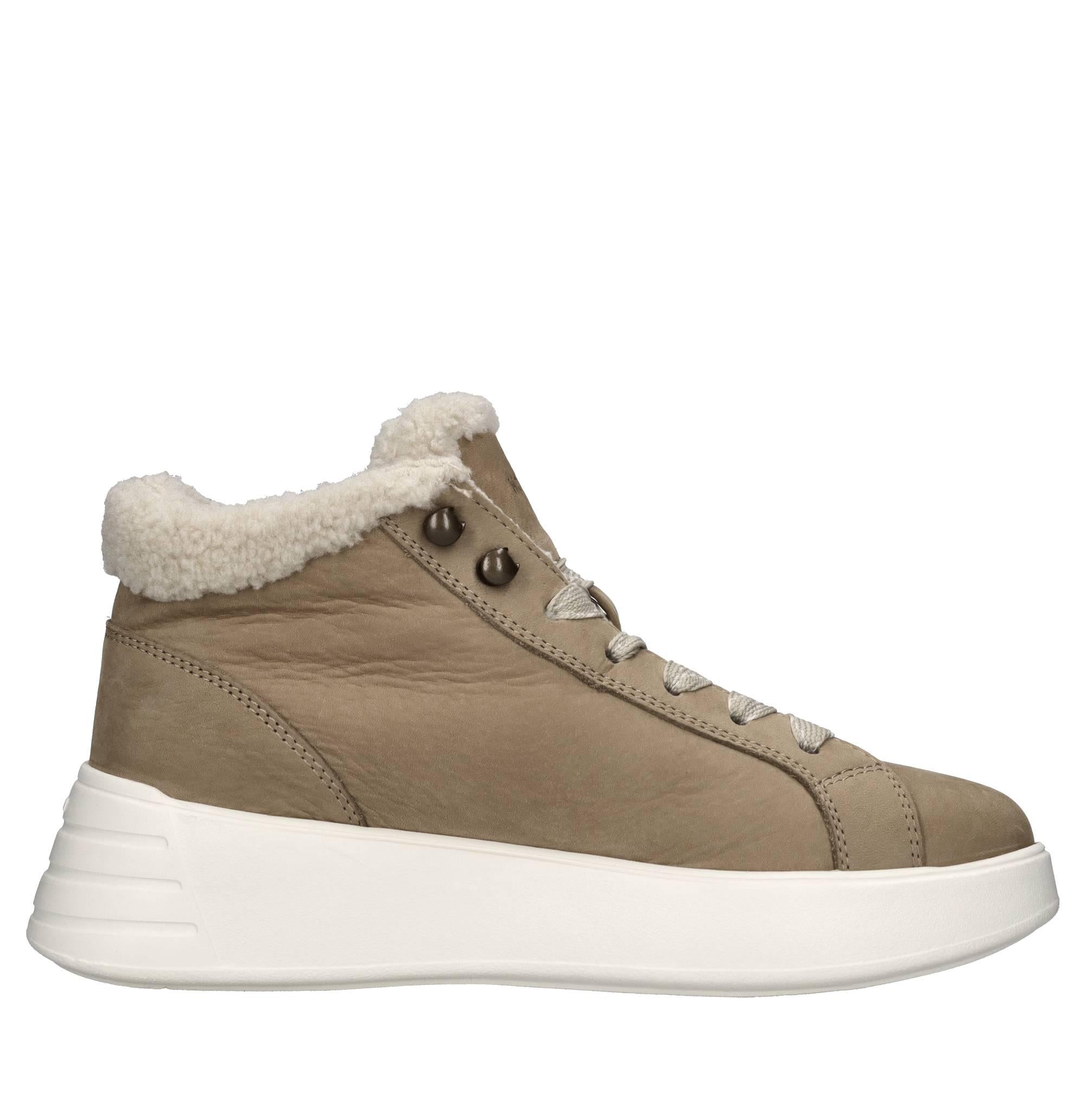 Sneakers alte in camoscio 