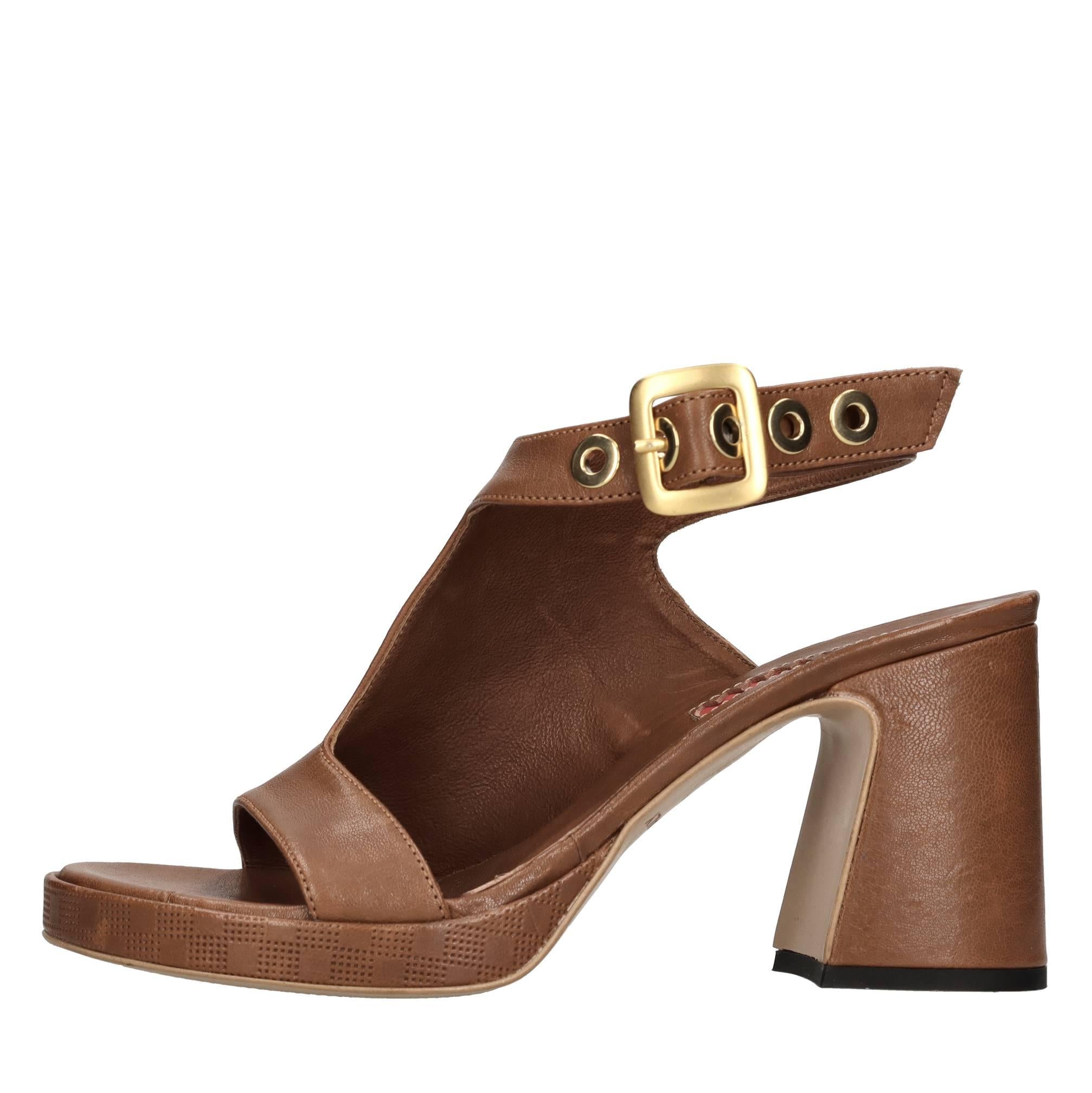 Sandali in pelle 