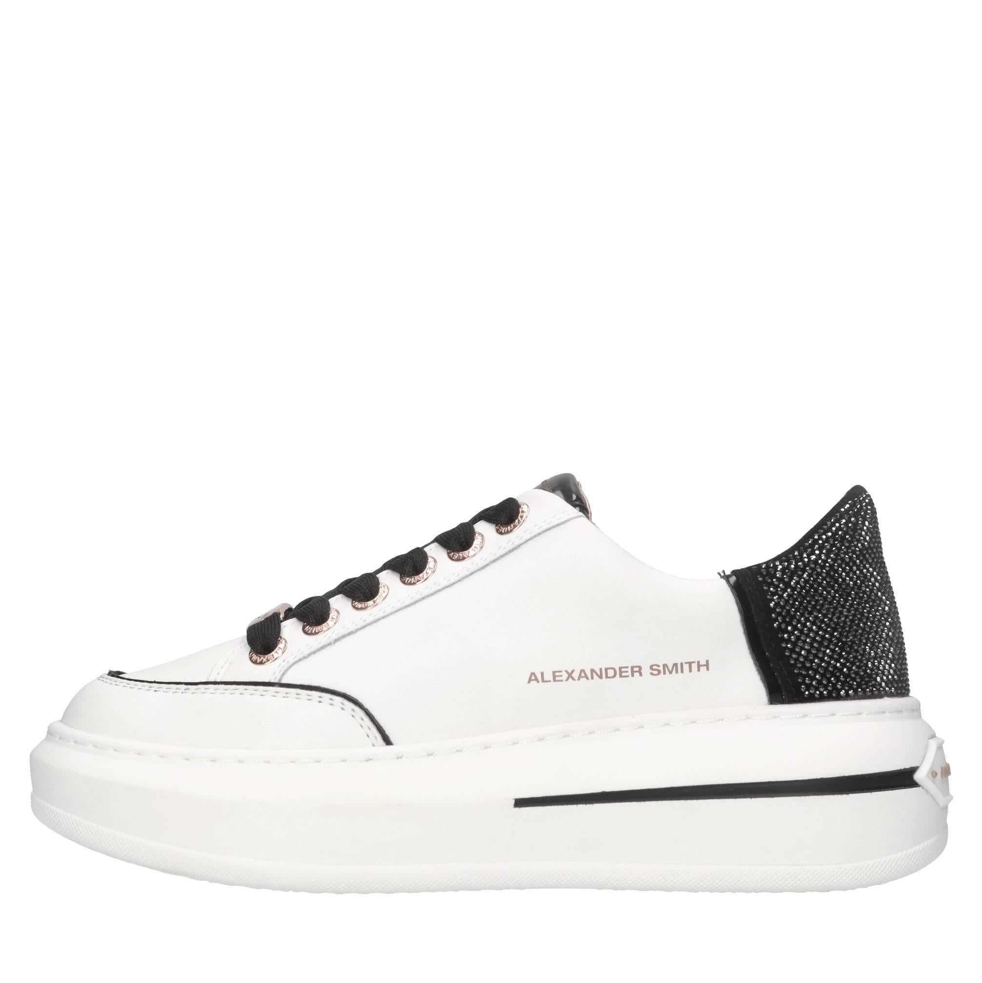 Sneakers in pelle,ecopelle e strass 