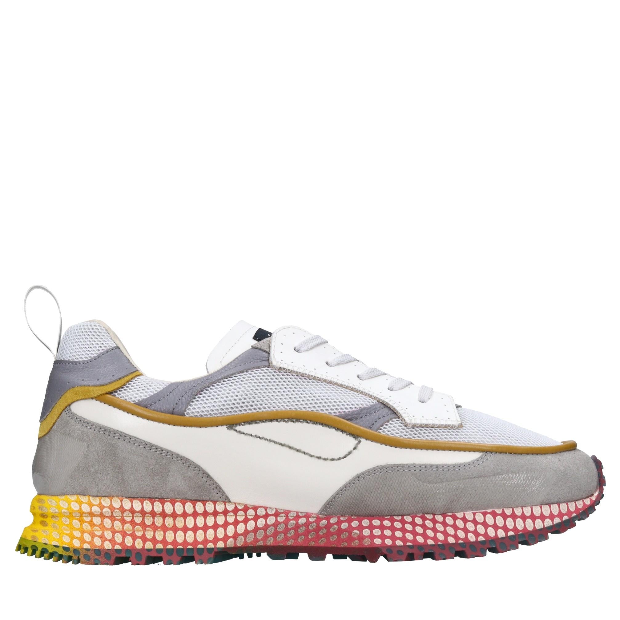 Sneakers in pelle e tessuto 