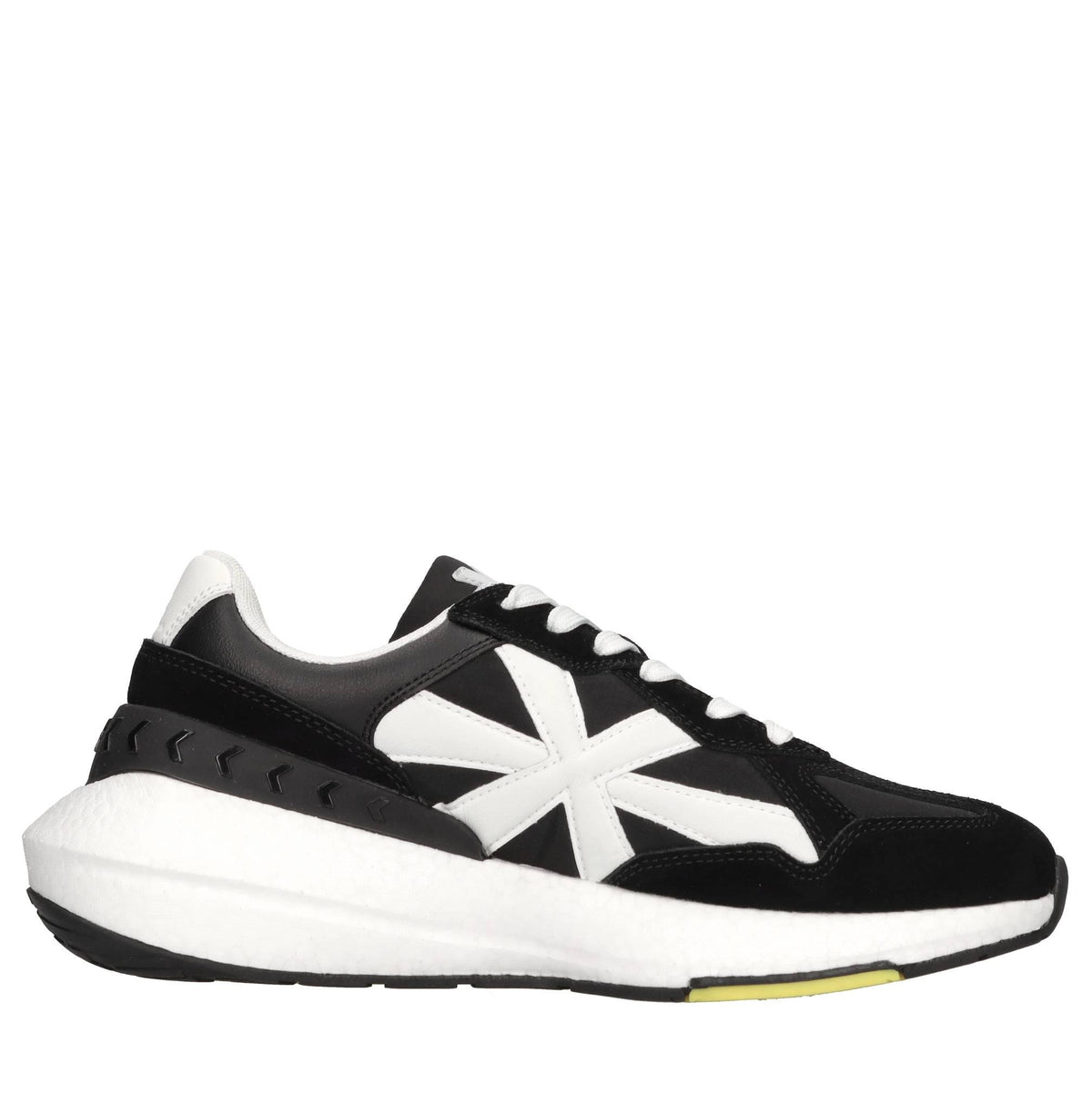 Sneakers in pelle e tessuto 