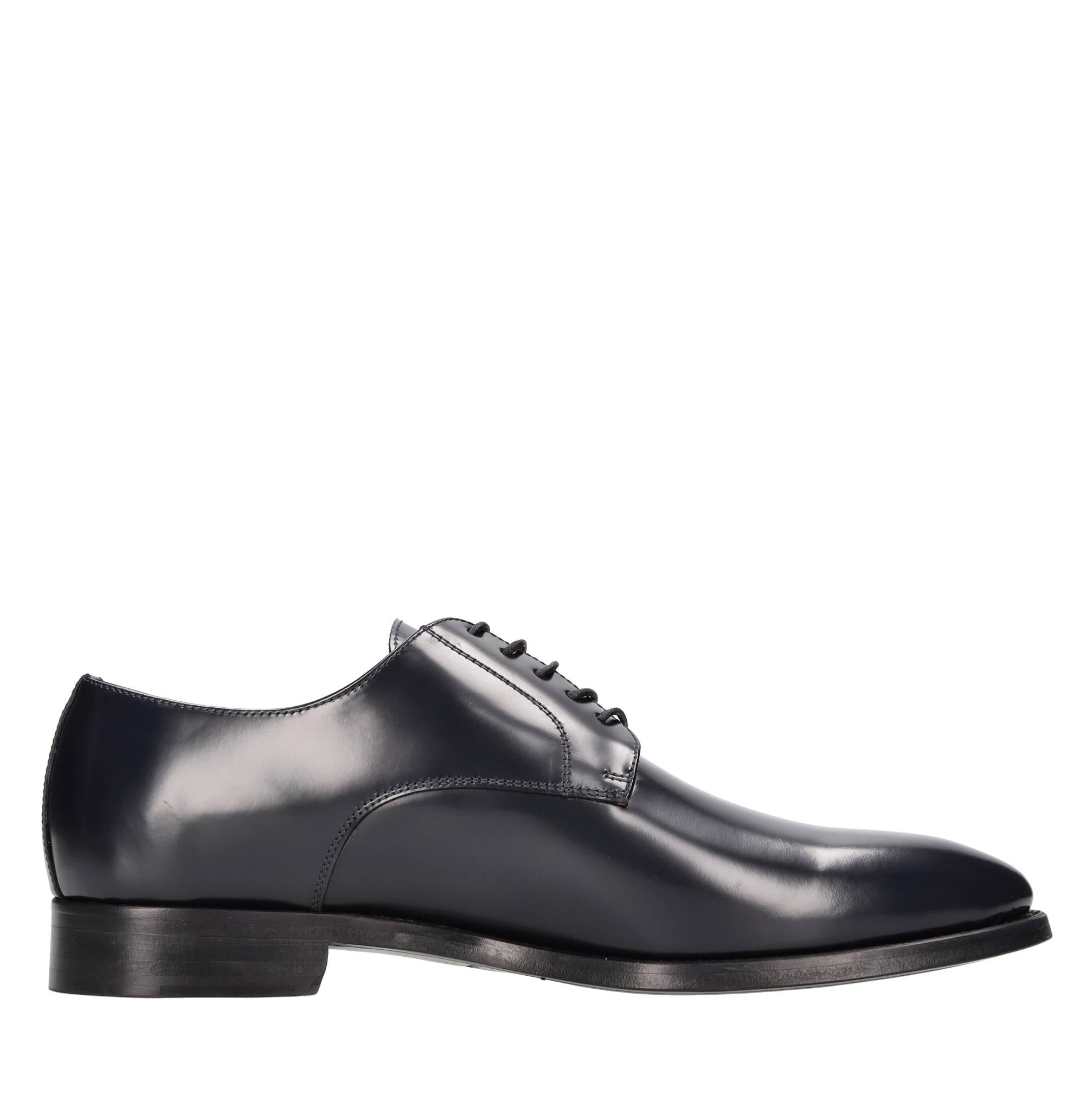 Stringate in pelle 