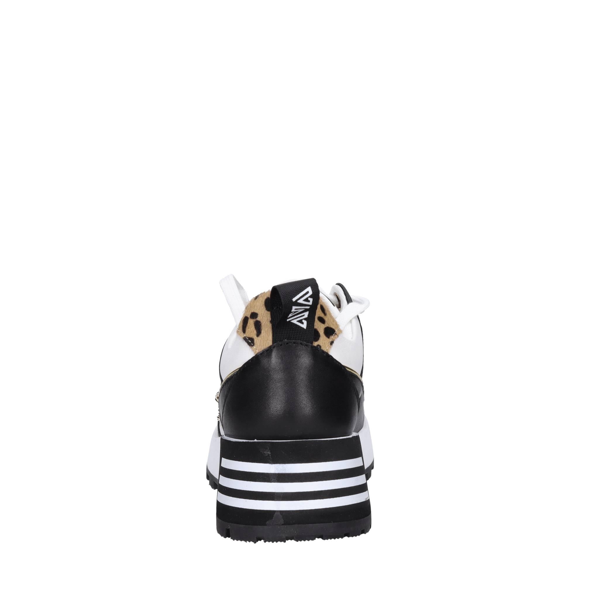 Sneakers in pelle 