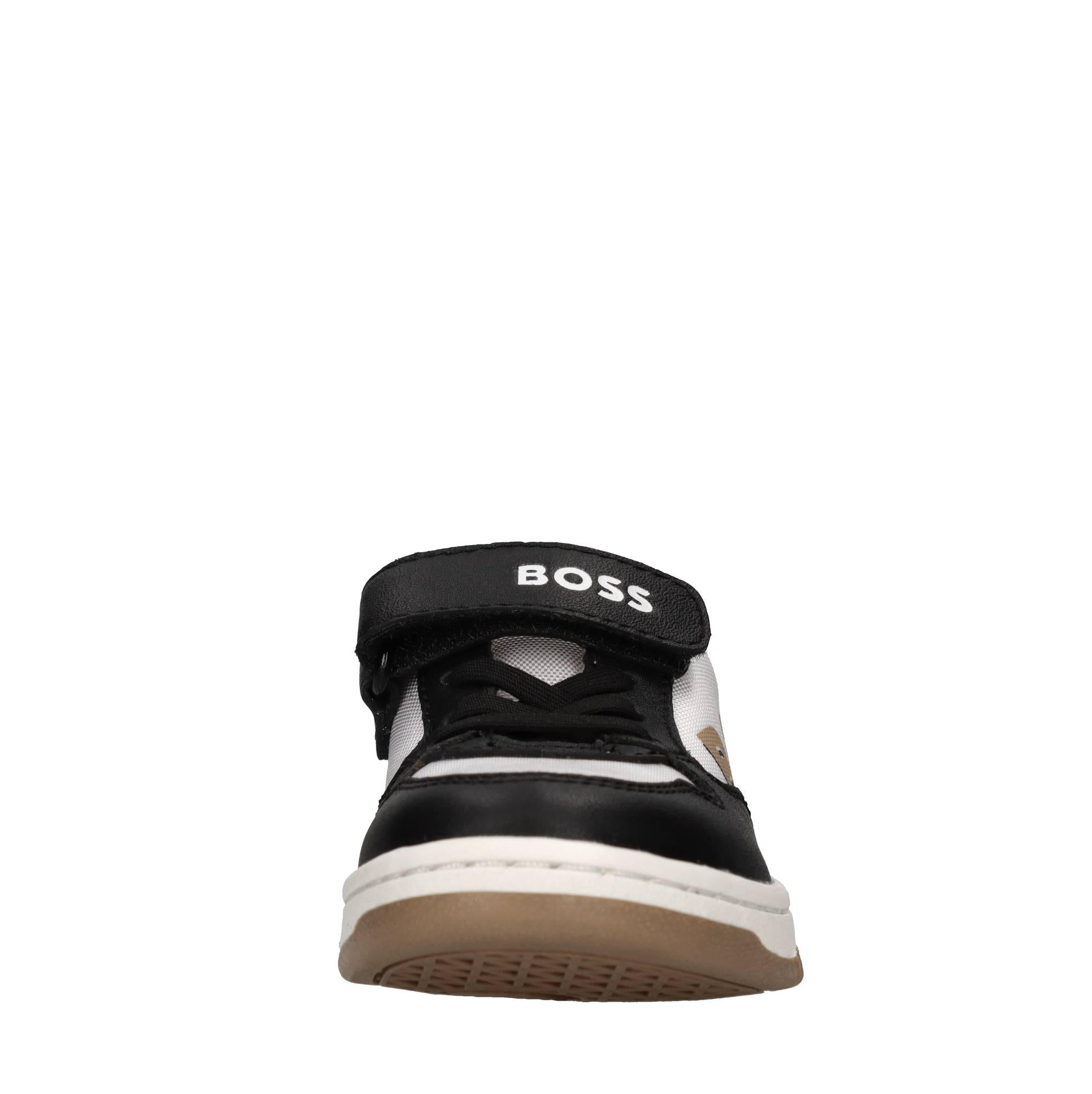 Sneakers in pelle e tessuto 
