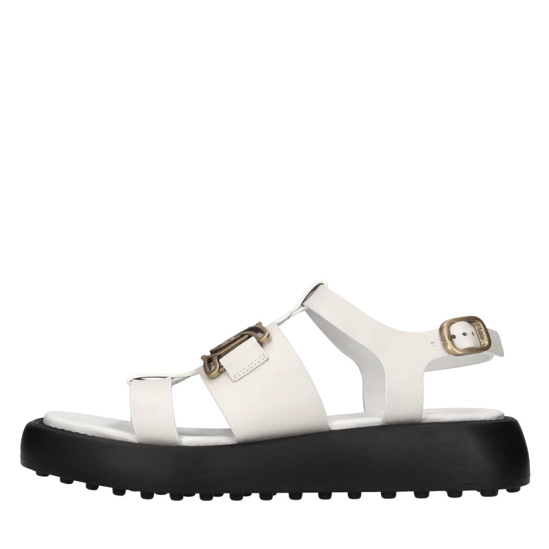 Sandali in pelle. 