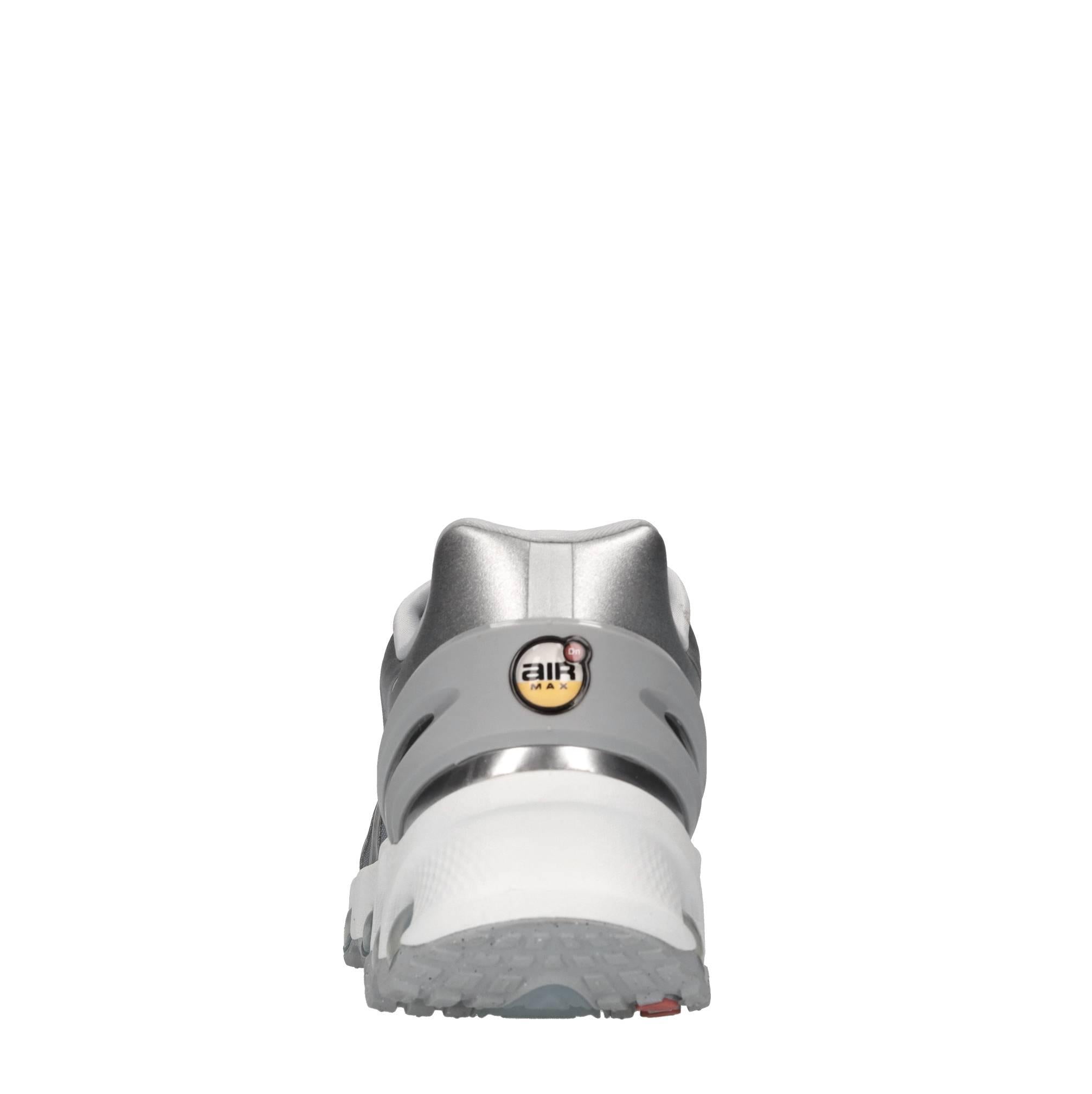 Sneakers  in ecopelle e tessuto 