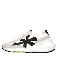 Sneakers in camoscio, ecopelle e tessuto 