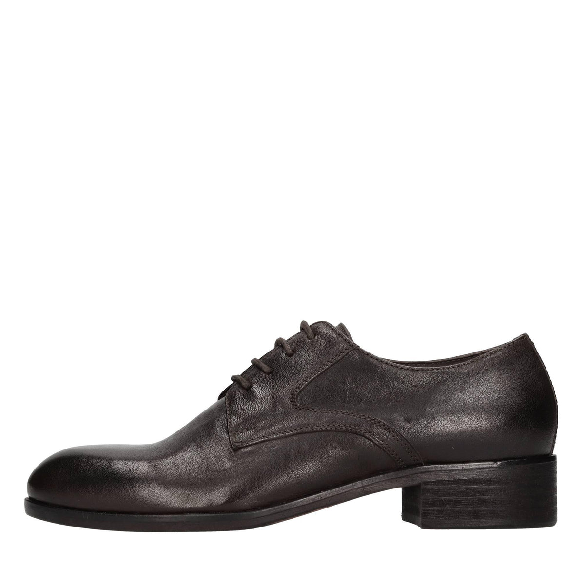 Stringate in pelle 