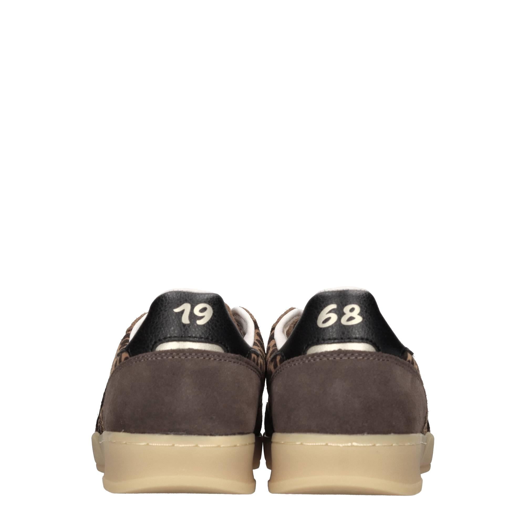 Sneakers in camoscio ed ecopelle 