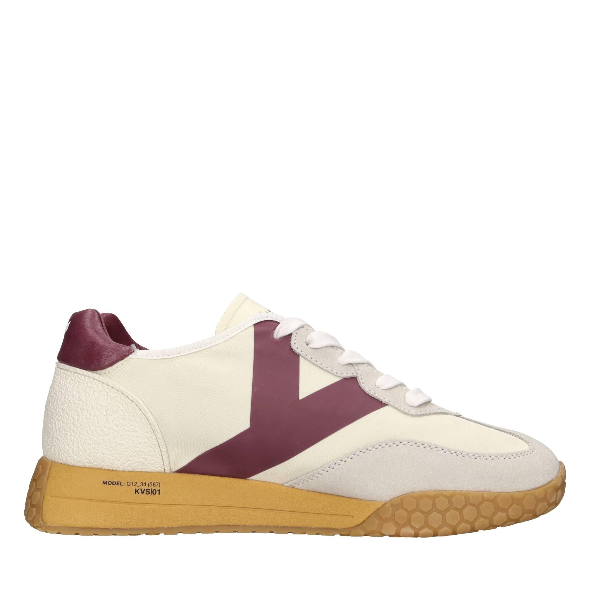 Sneakers in camoscio e tessuto 