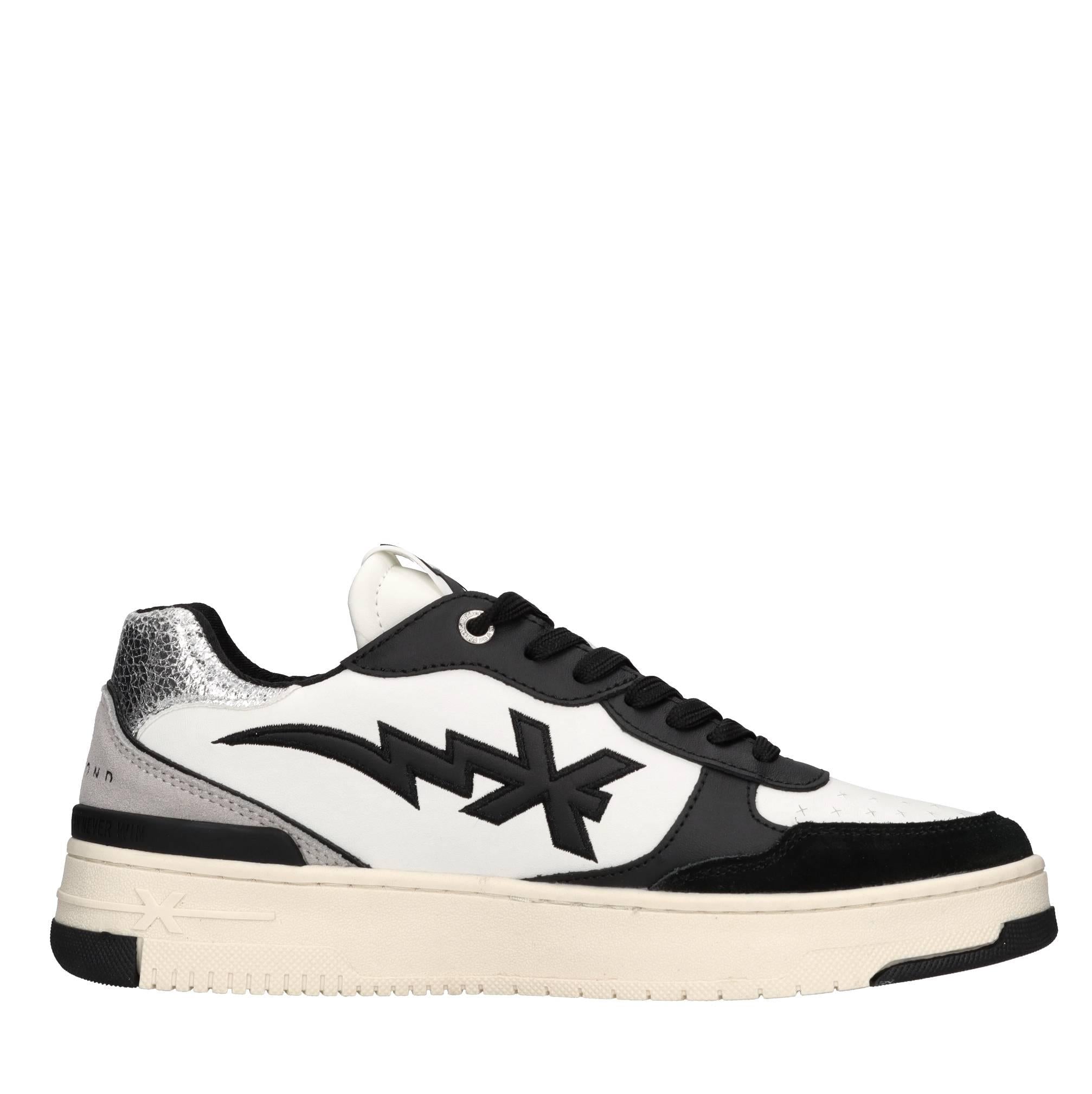 Sneakers in pelle ed ecopelle 