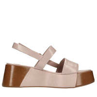 Sandali in pelle e borchie 