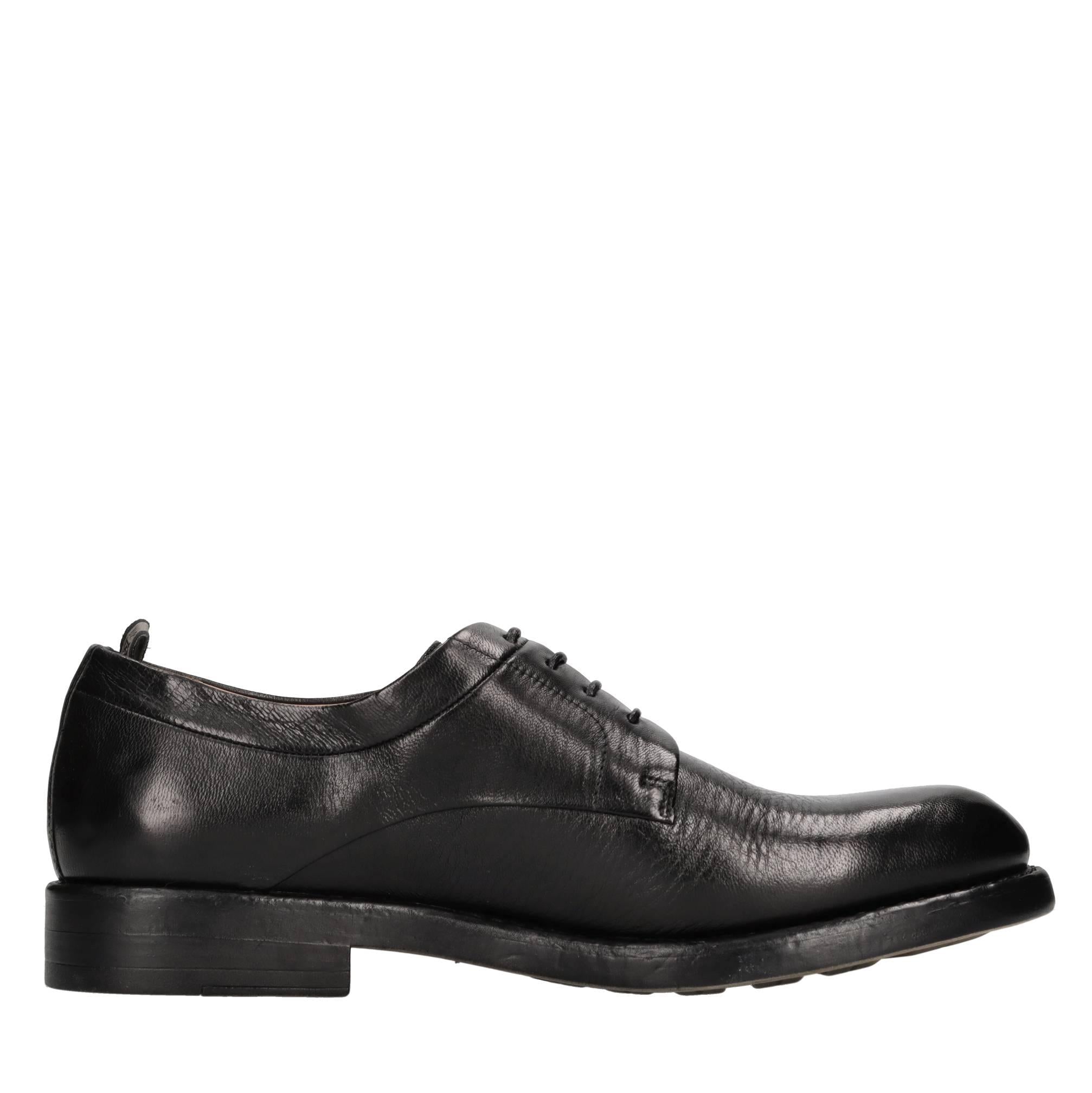 Stringate in pelle 