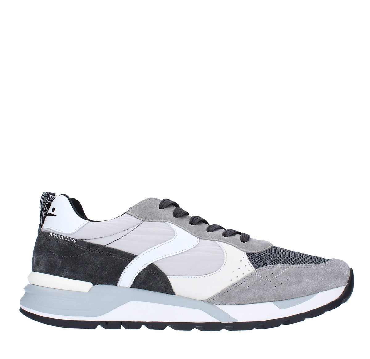 Sneakers in camoscio pelle e tessuto 