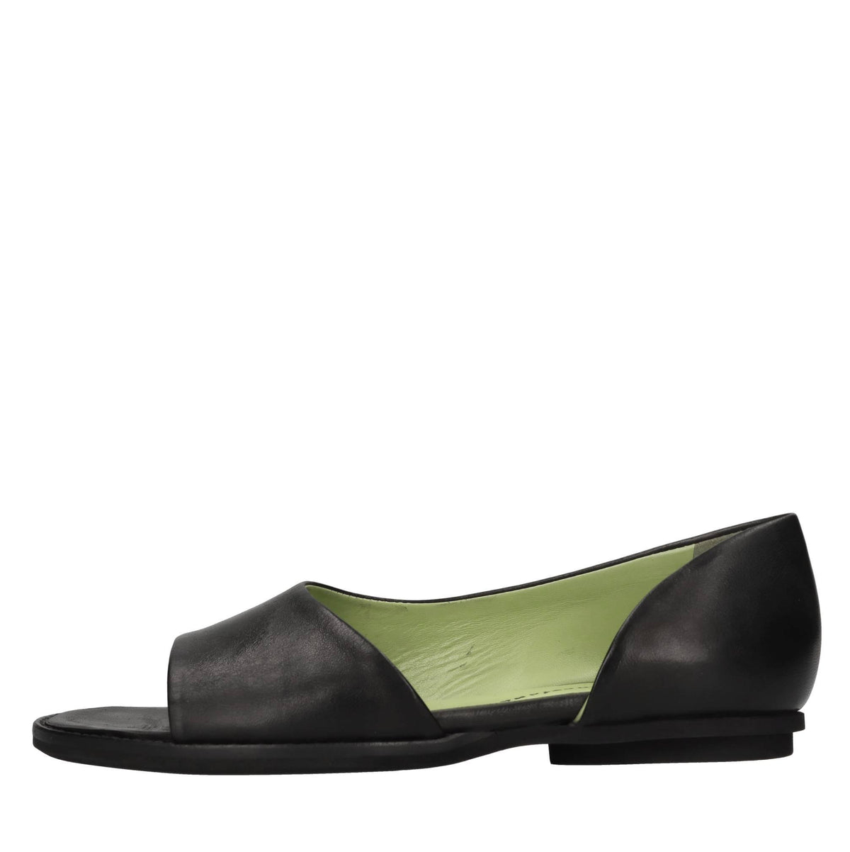 Flat in pelle 