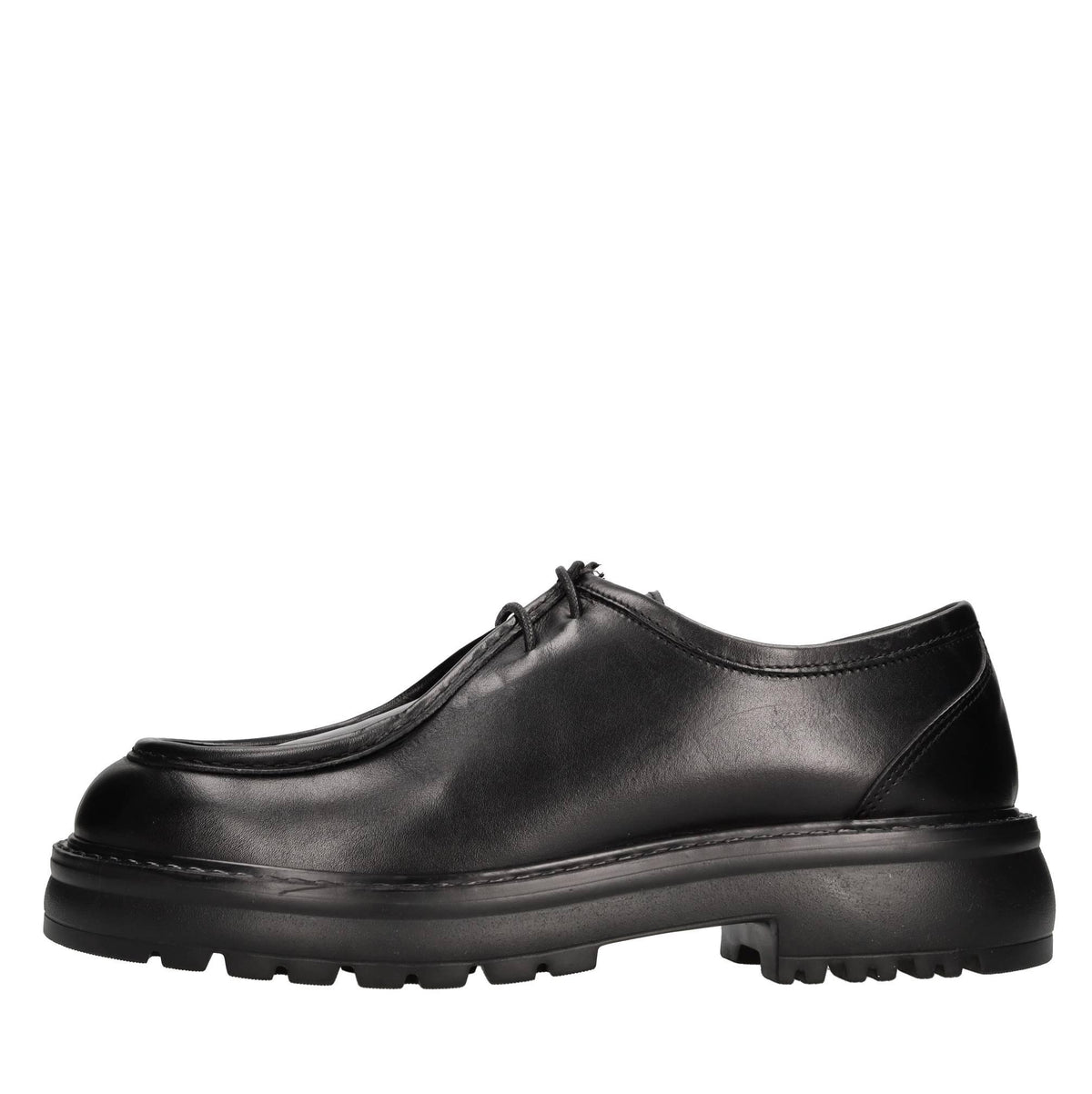 Stringate in pelle 