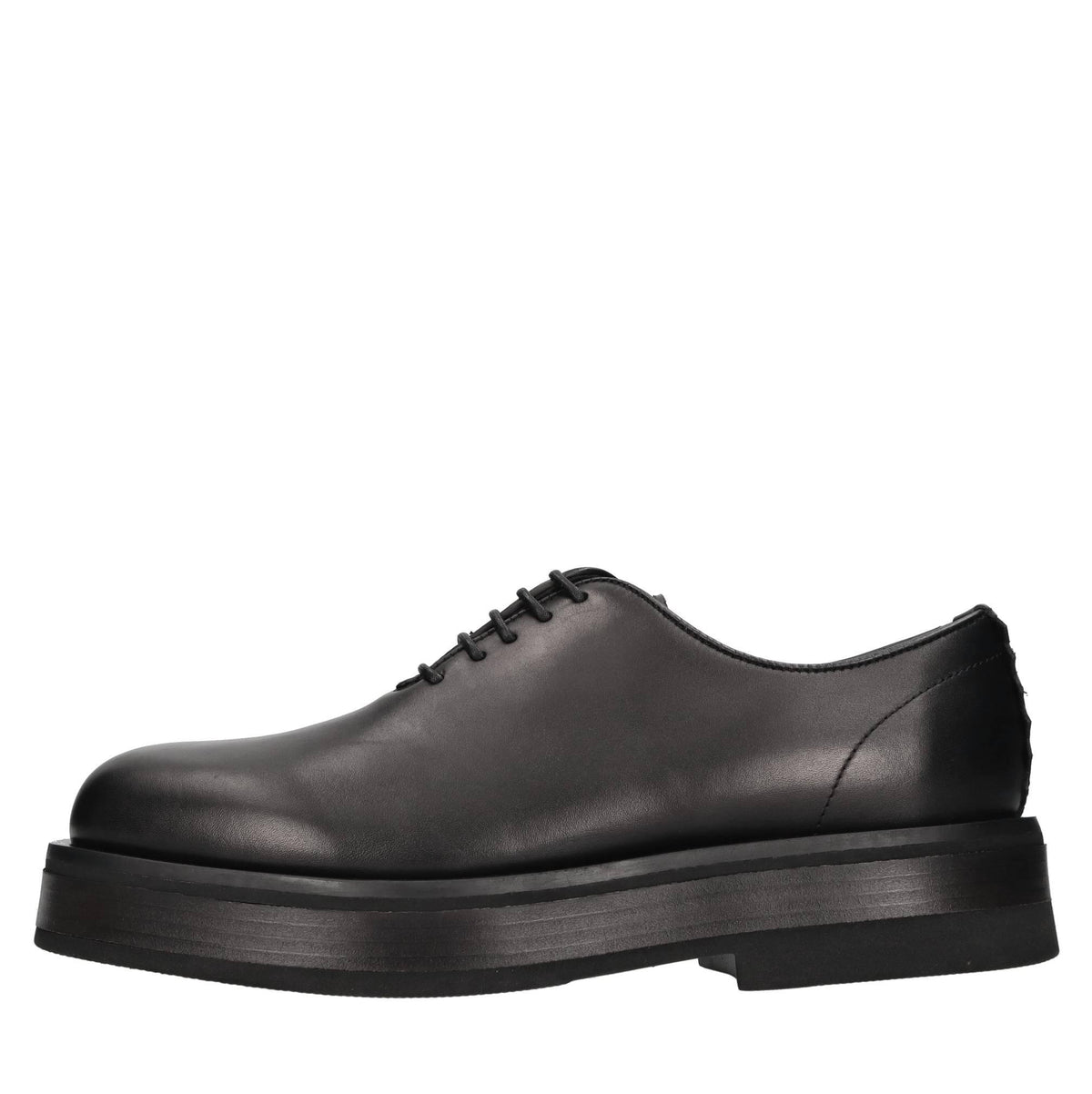 Stringate in pelle 