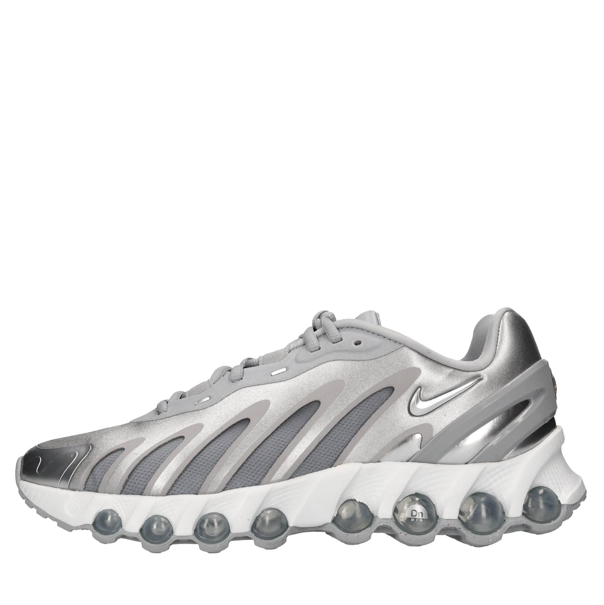 Sneakers  in ecopelle e tessuto 