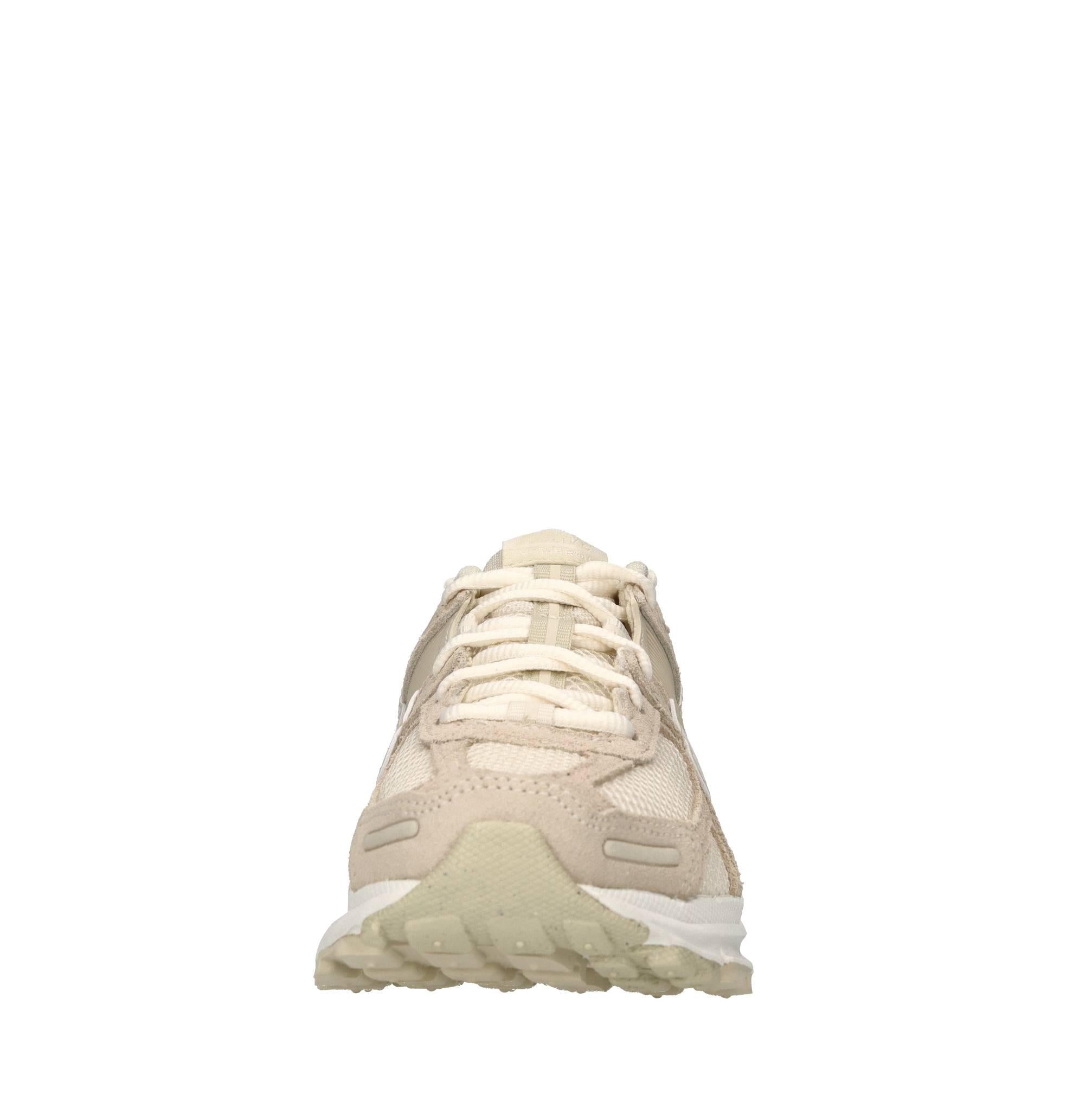 Sneakers in pelle e tessuto 