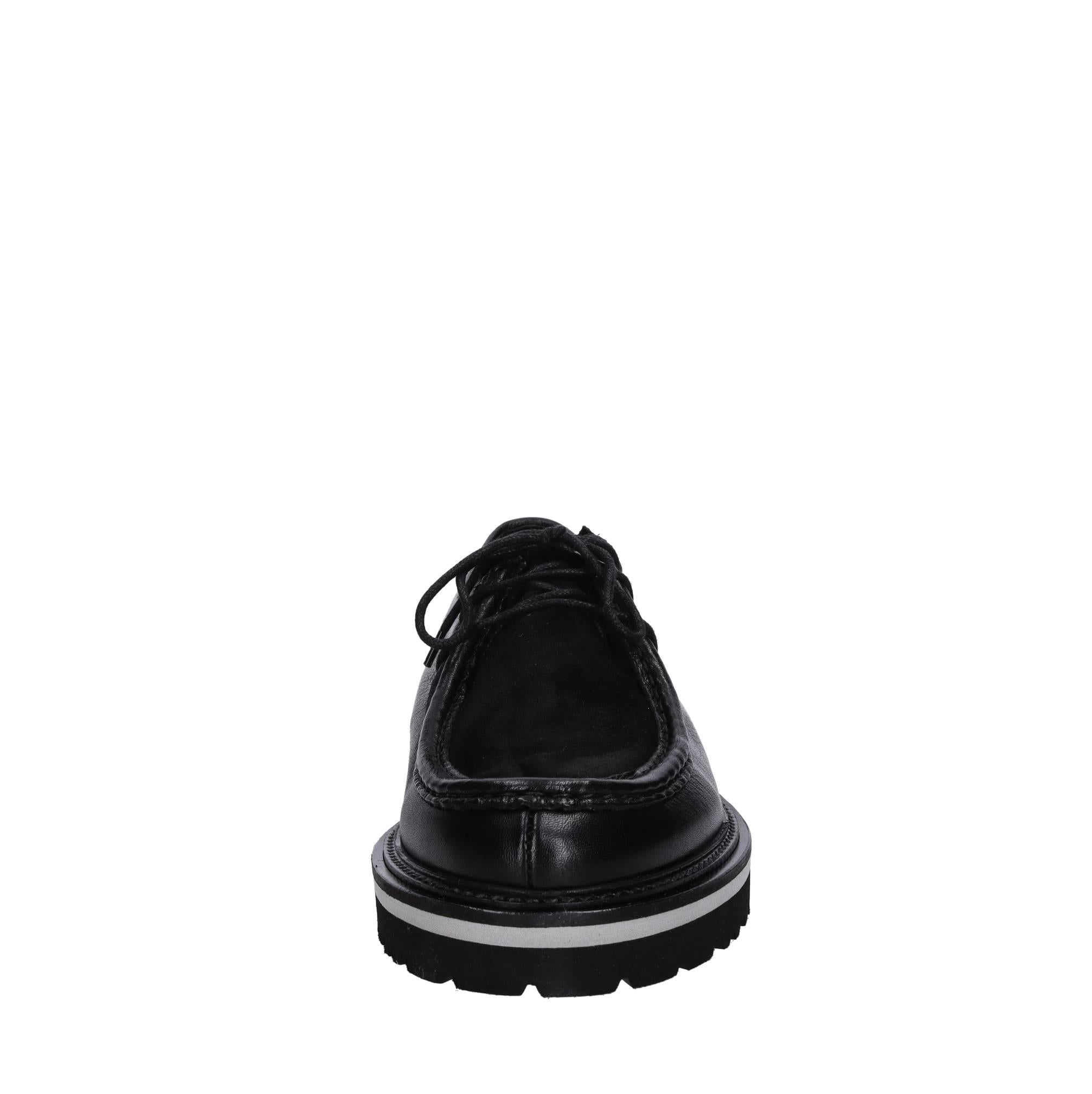 Stringate in pelle 