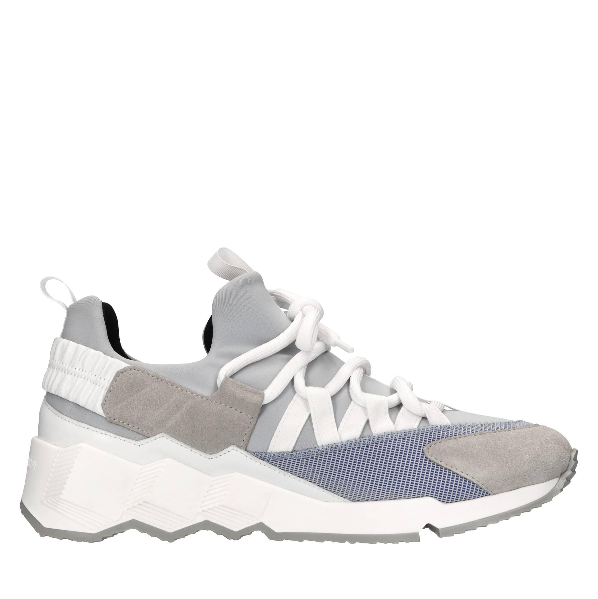 Sneakers in tessuto e camoscio 