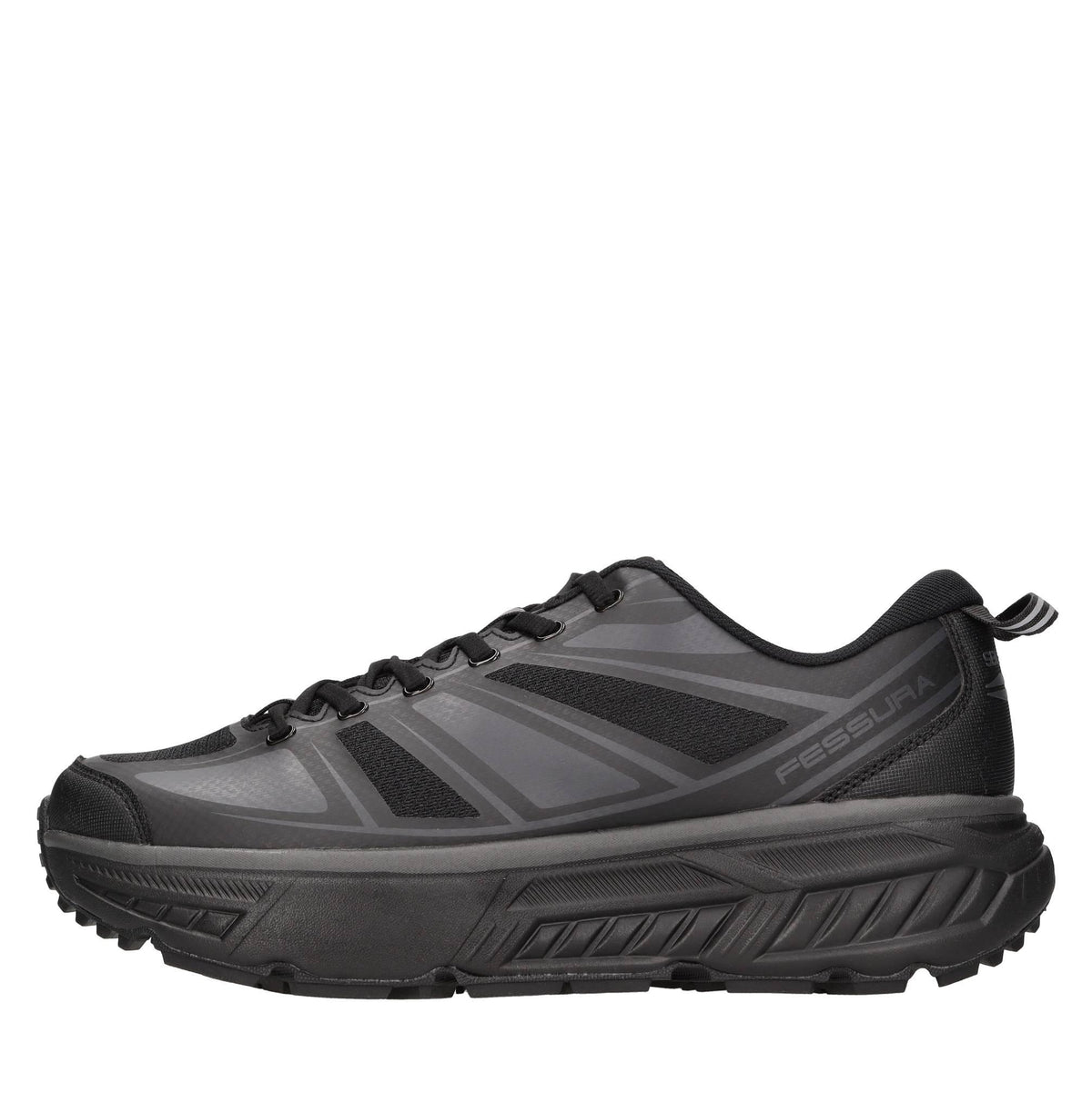 Sneakers modello in tessuto tecnico con inserti in gomma 