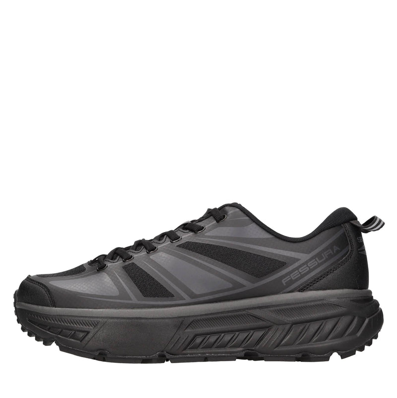 Sneakers modello in tessuto tecnico con inserti in gomma 