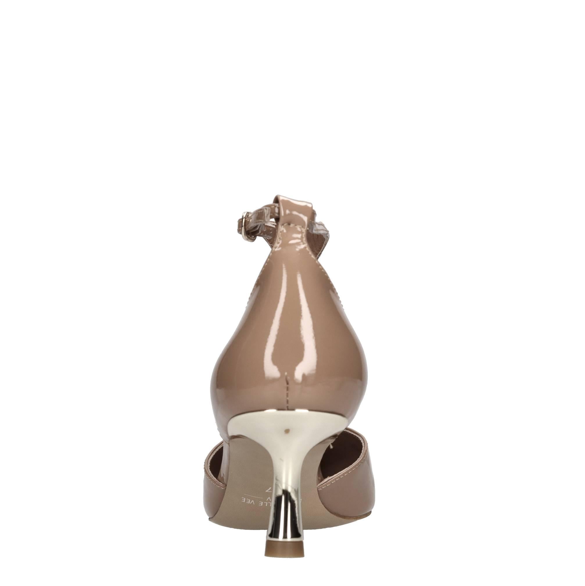 Décolleté slingback in vernice 