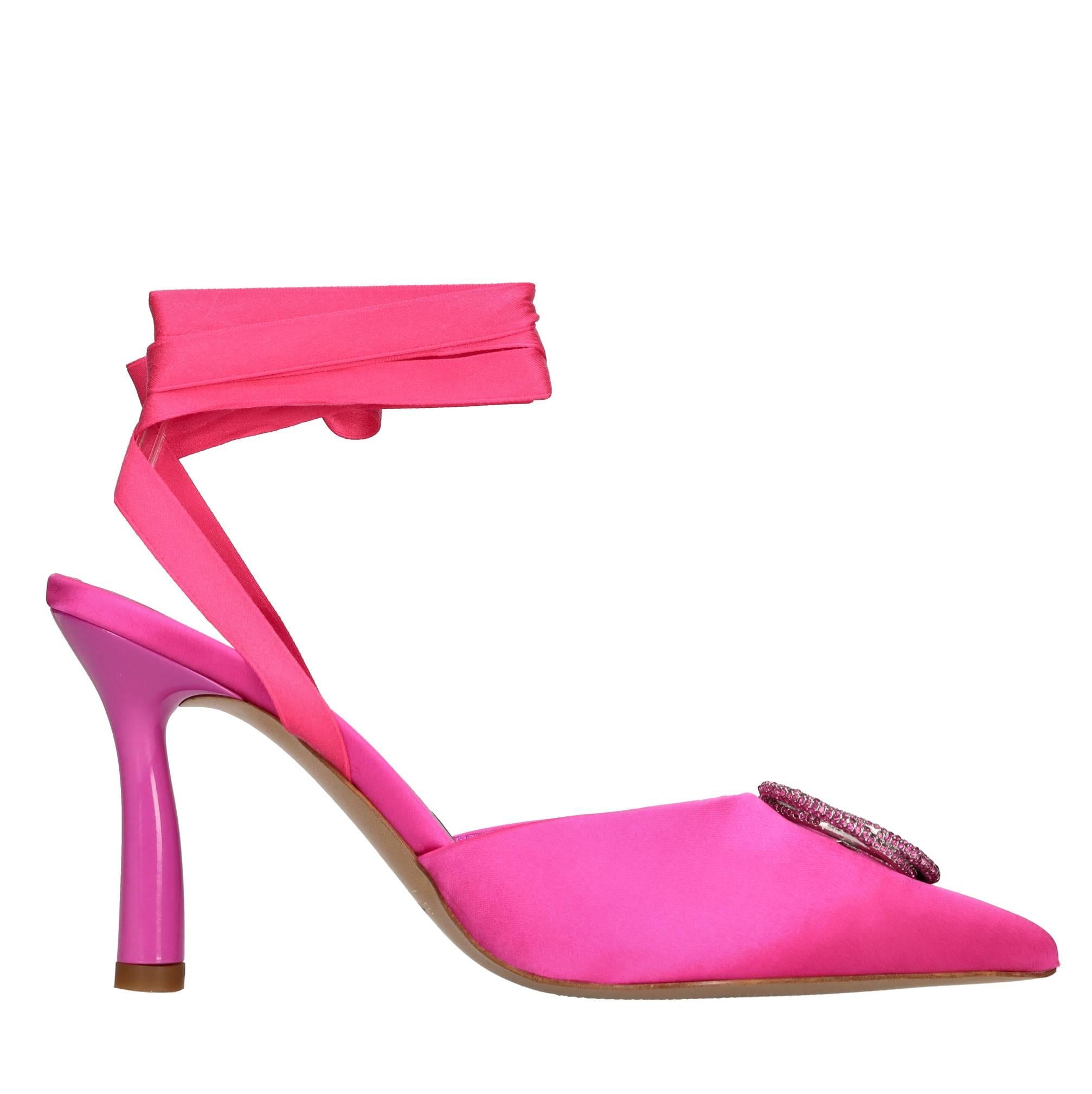 Décolleté slingback in raso 