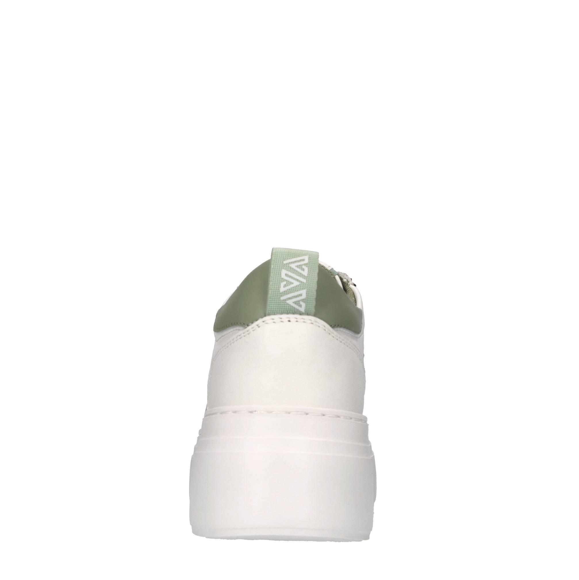 Sneakers in pelle e tessuto 