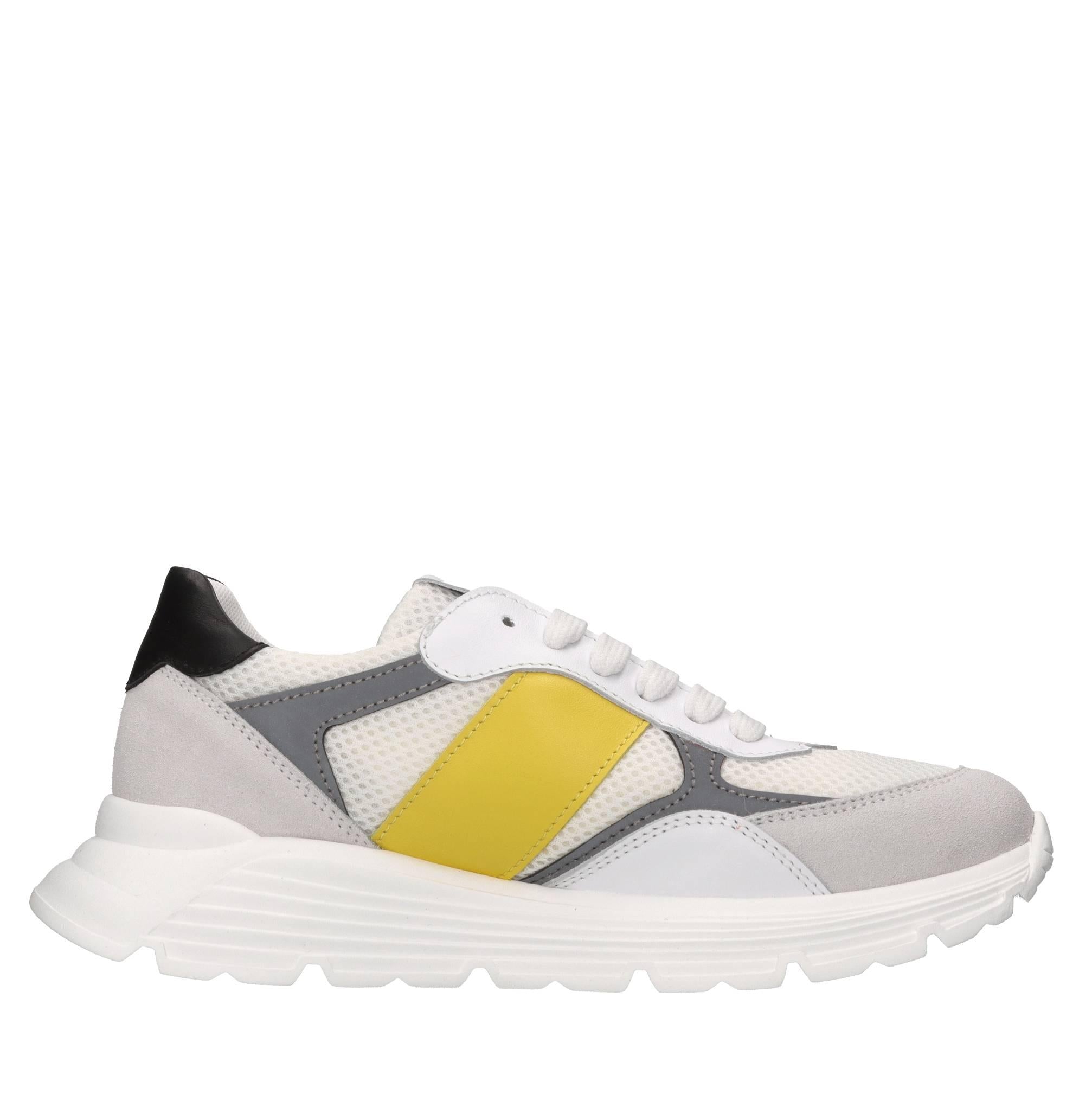 Sneakers in pelle e tessuto 