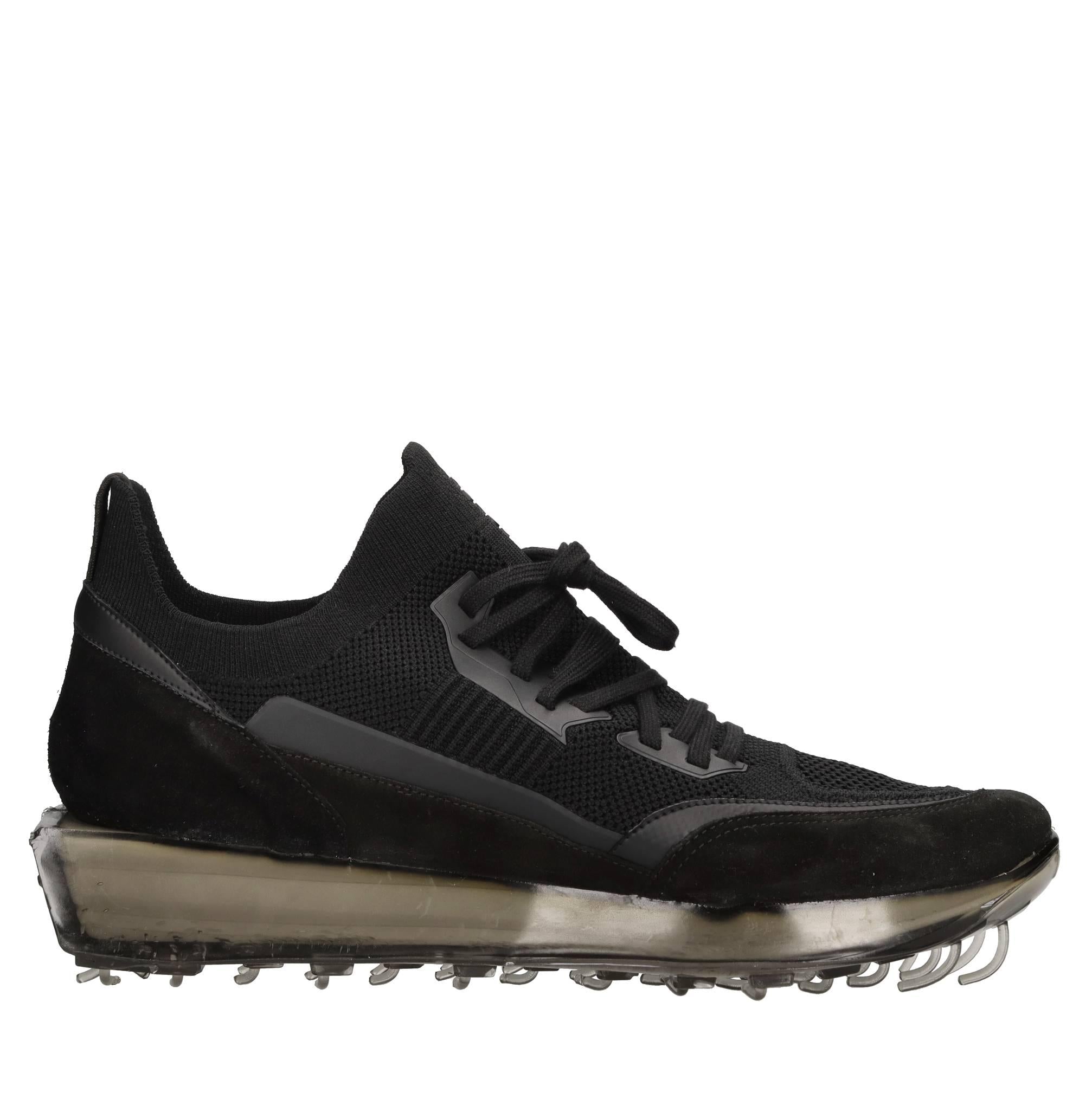 Sneakers in camoscio e tessuto 