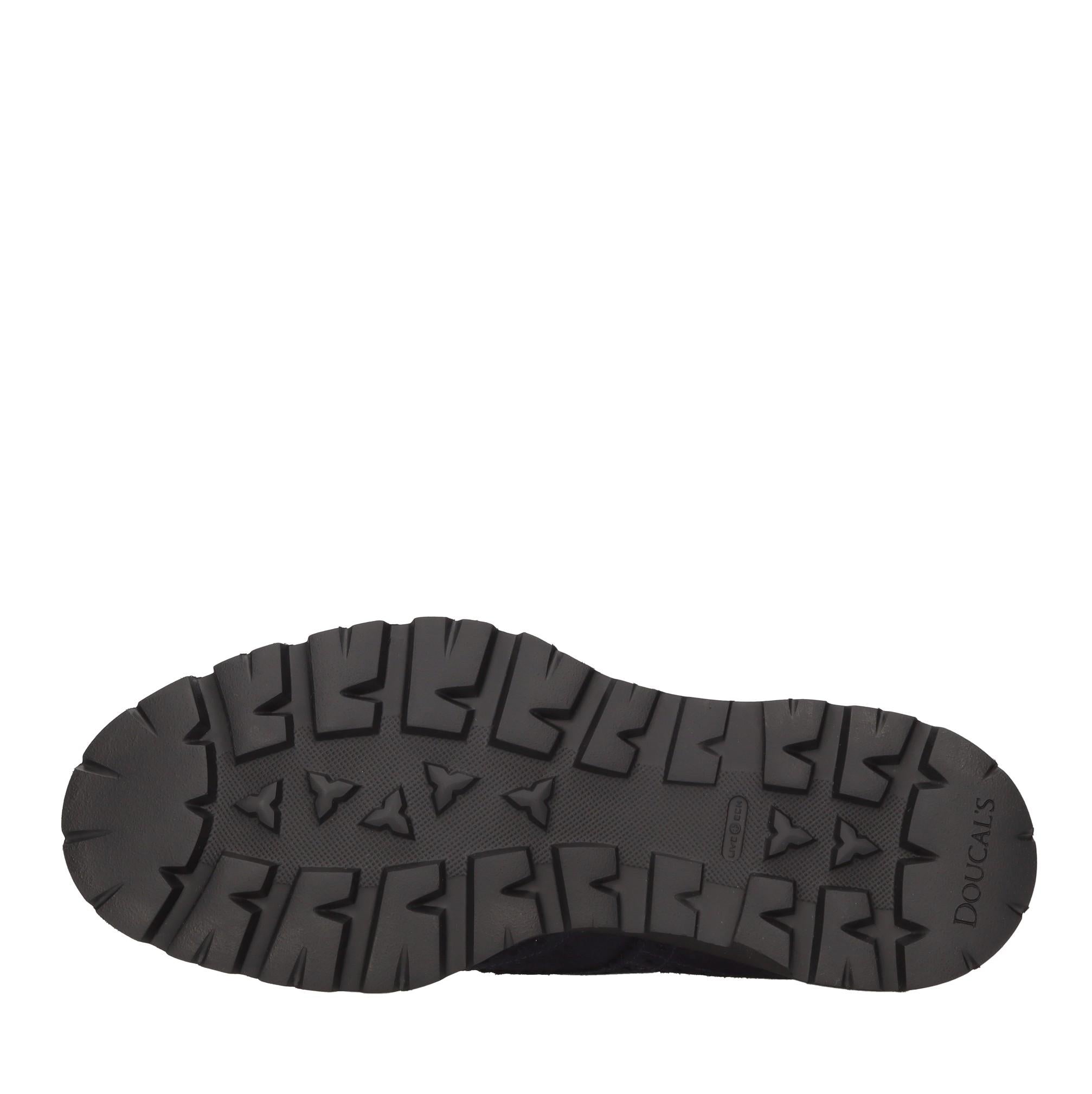 Stringate modello VISONE in camoscio 