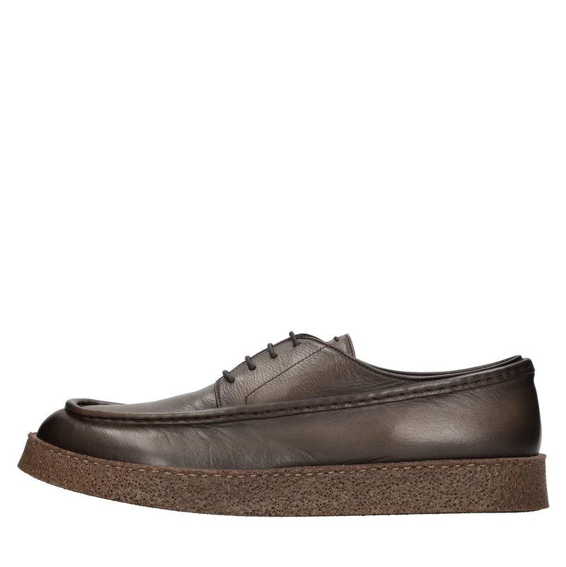 Stringate modello YAN in pelle 
