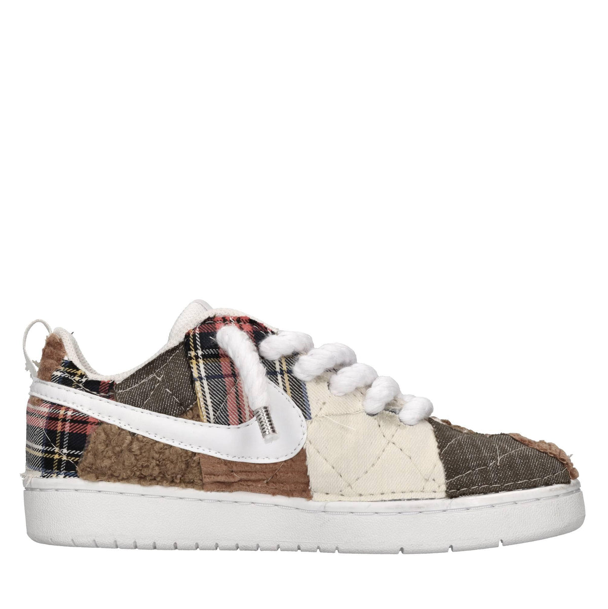 Sneakers in ecopelle e tessuto 