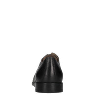 Stringate in pelle 