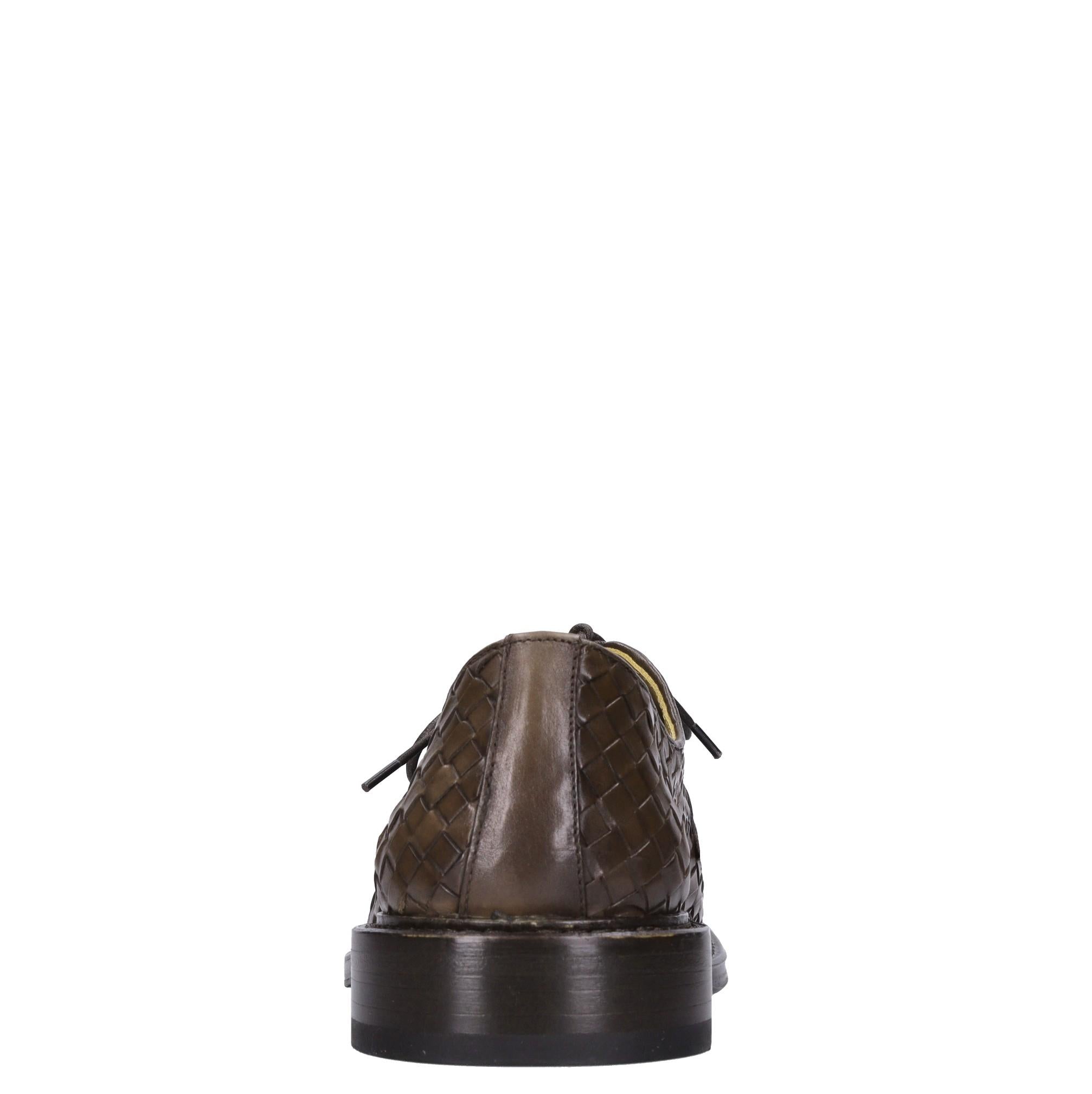 Stringate in pelle 