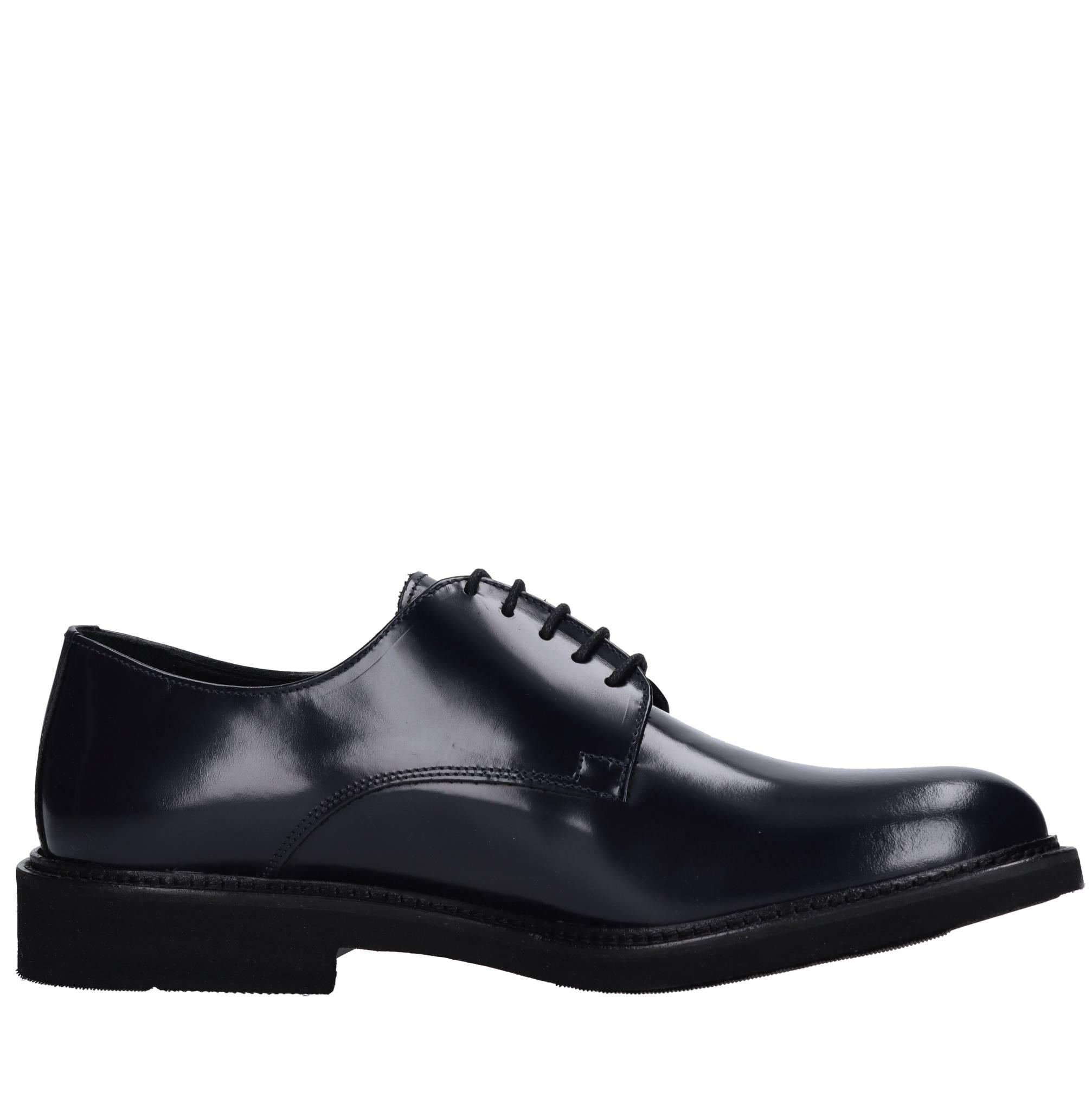 Stringate in pelle 