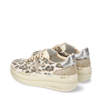 Sneakers in pelle scamosciata e tessuto 