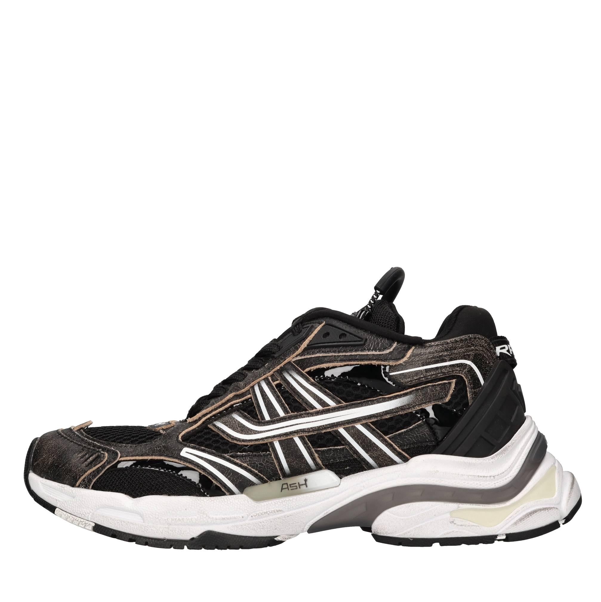 Sneakers in pelle e tessuto 
