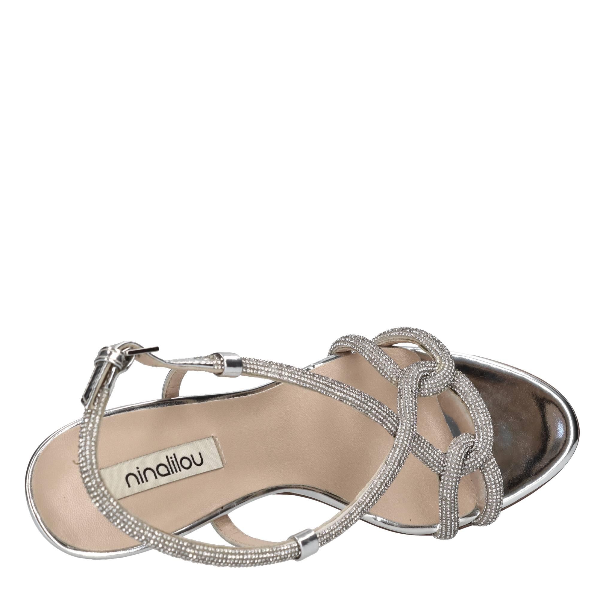 Sandali in pelle e microstrass 