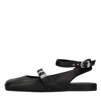 Flat in pelle 