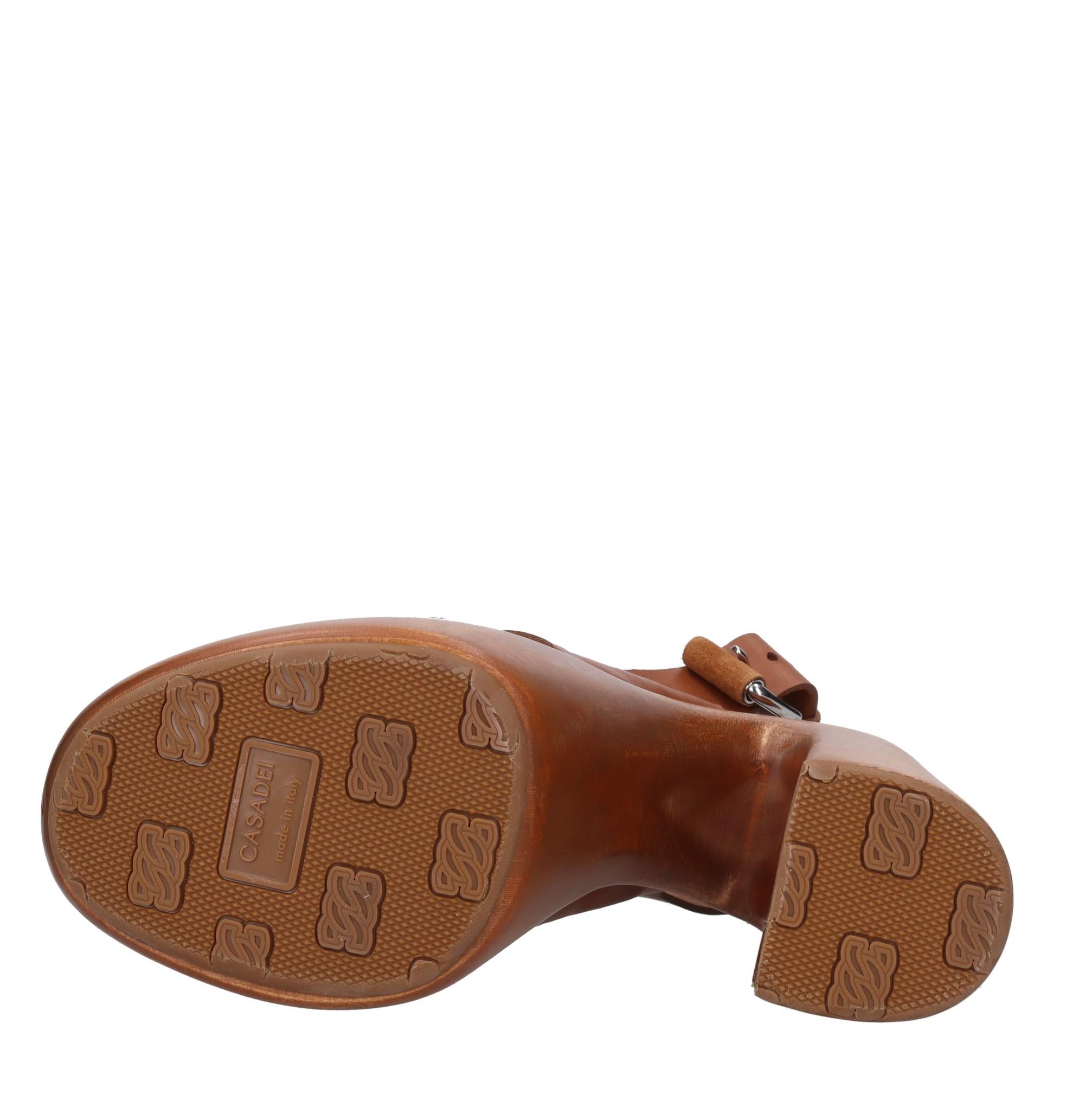 Sandali in pelle e camoscio 
