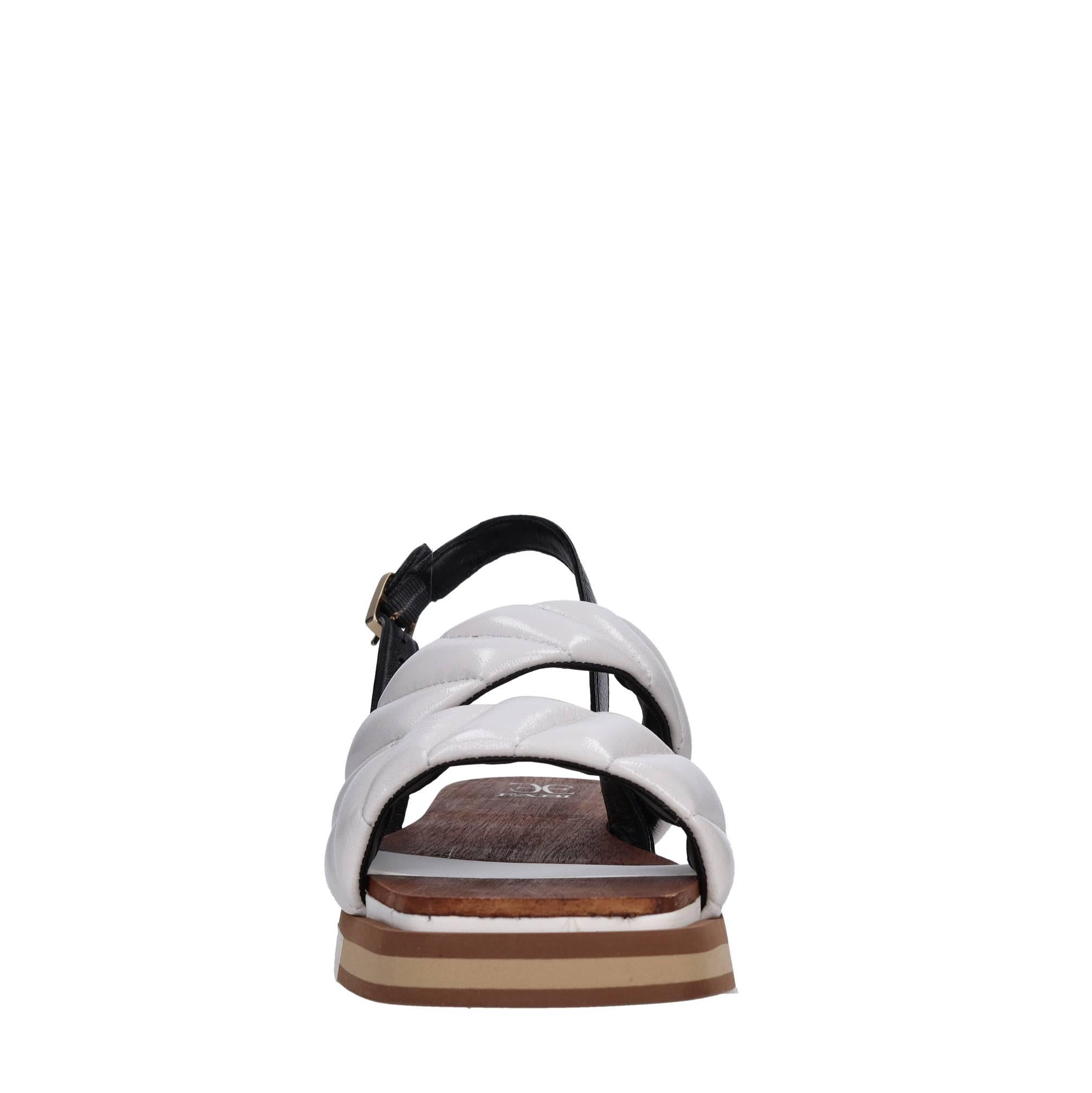 Sandali in pelle 