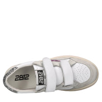 Sneakers in pelle camoscio e glitter 