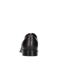 Stringate in pelle 