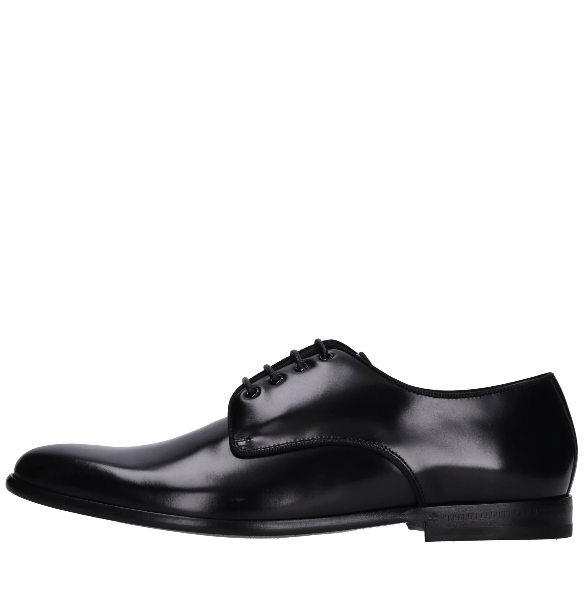 Stringate in pelle 
