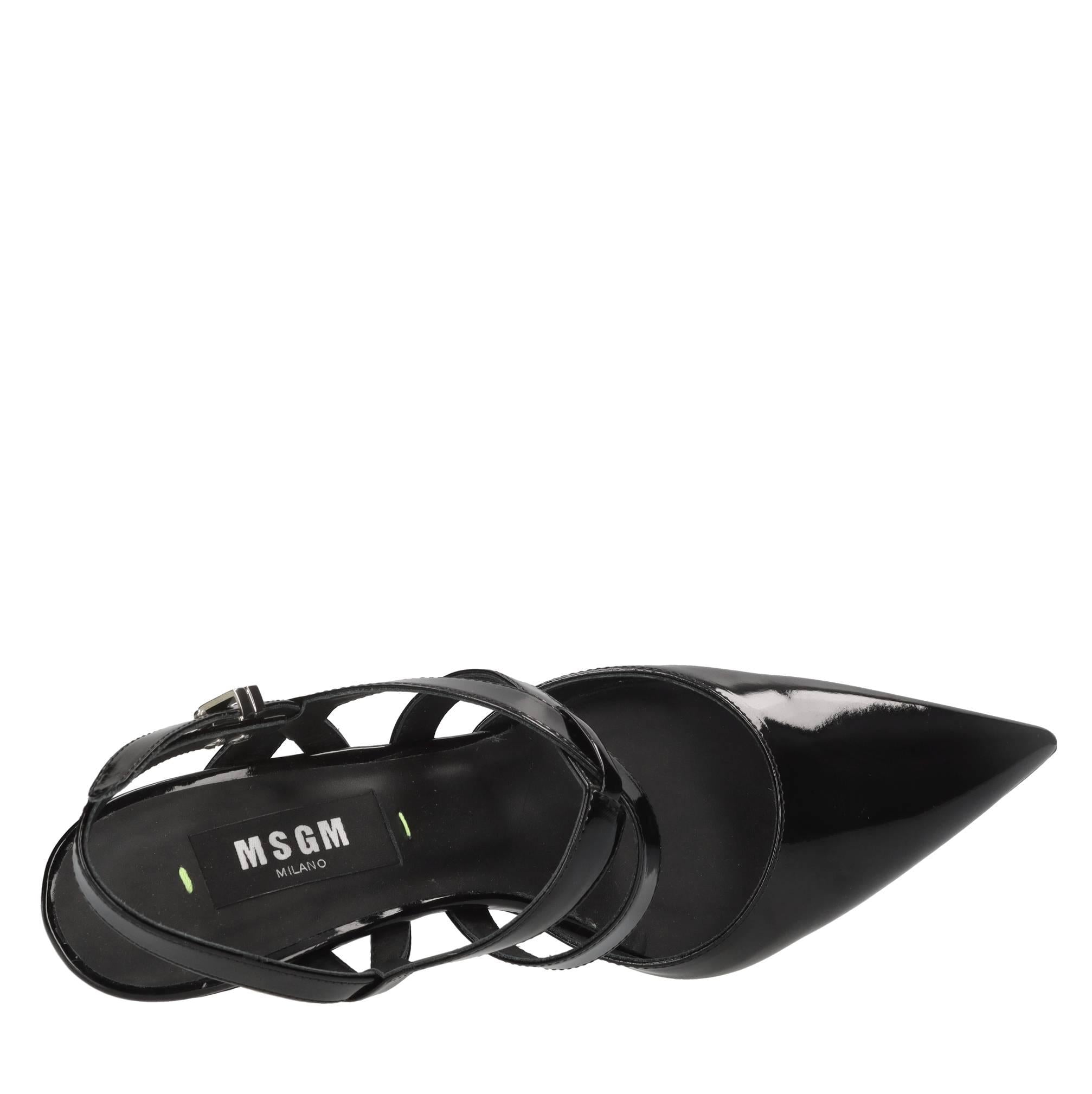 Décolleté slingback in vernice 